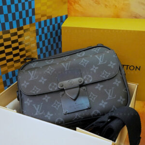 Túi Đeo Chéo Nam Louis Vuitton LV S-Lock Monogram (TC-22)