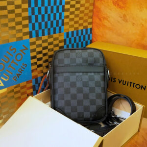 Túi Đeo Chéo Nam Louis Vuitton LV Monogram (TC-49)